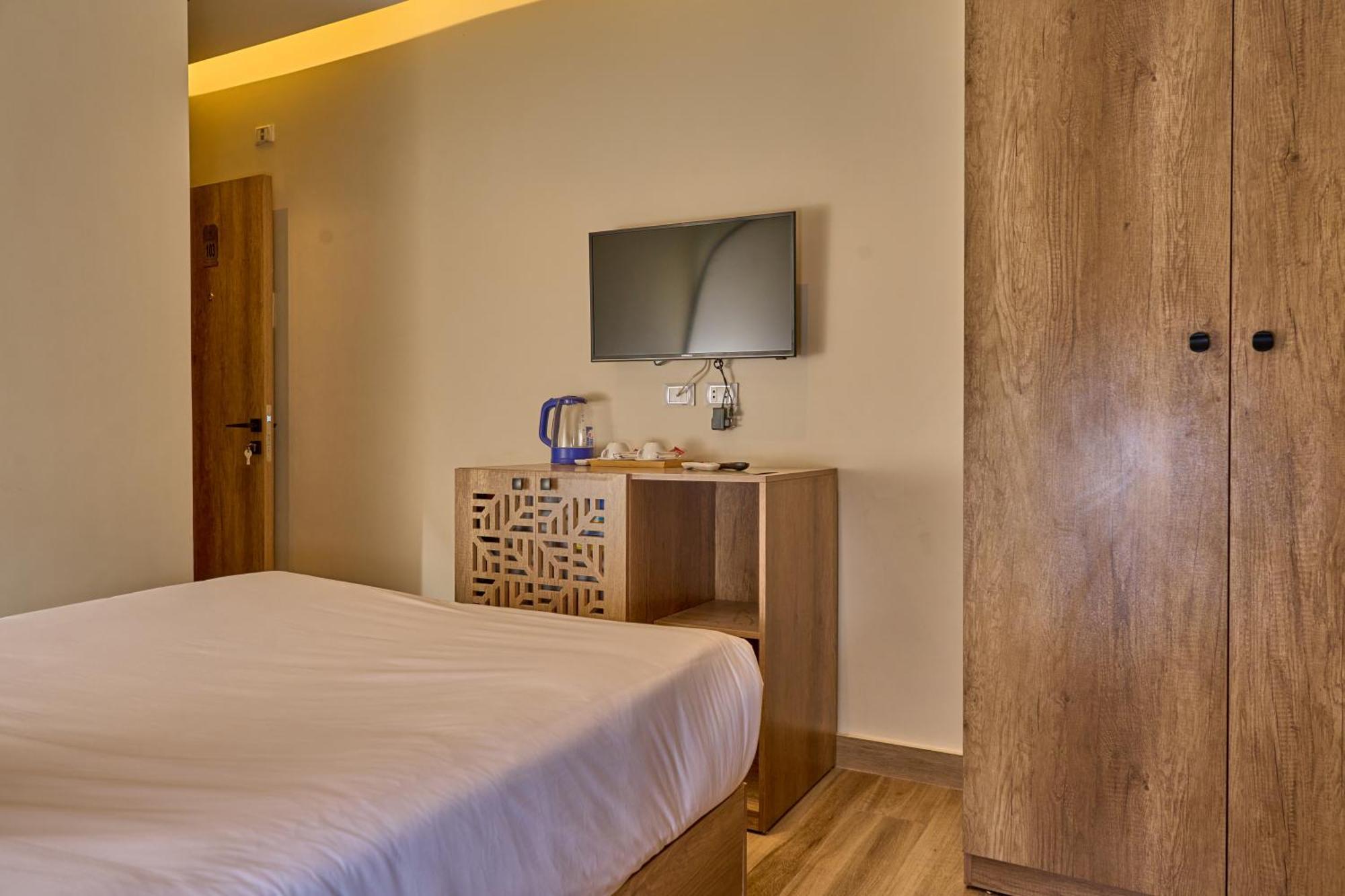 Inn Lotus *